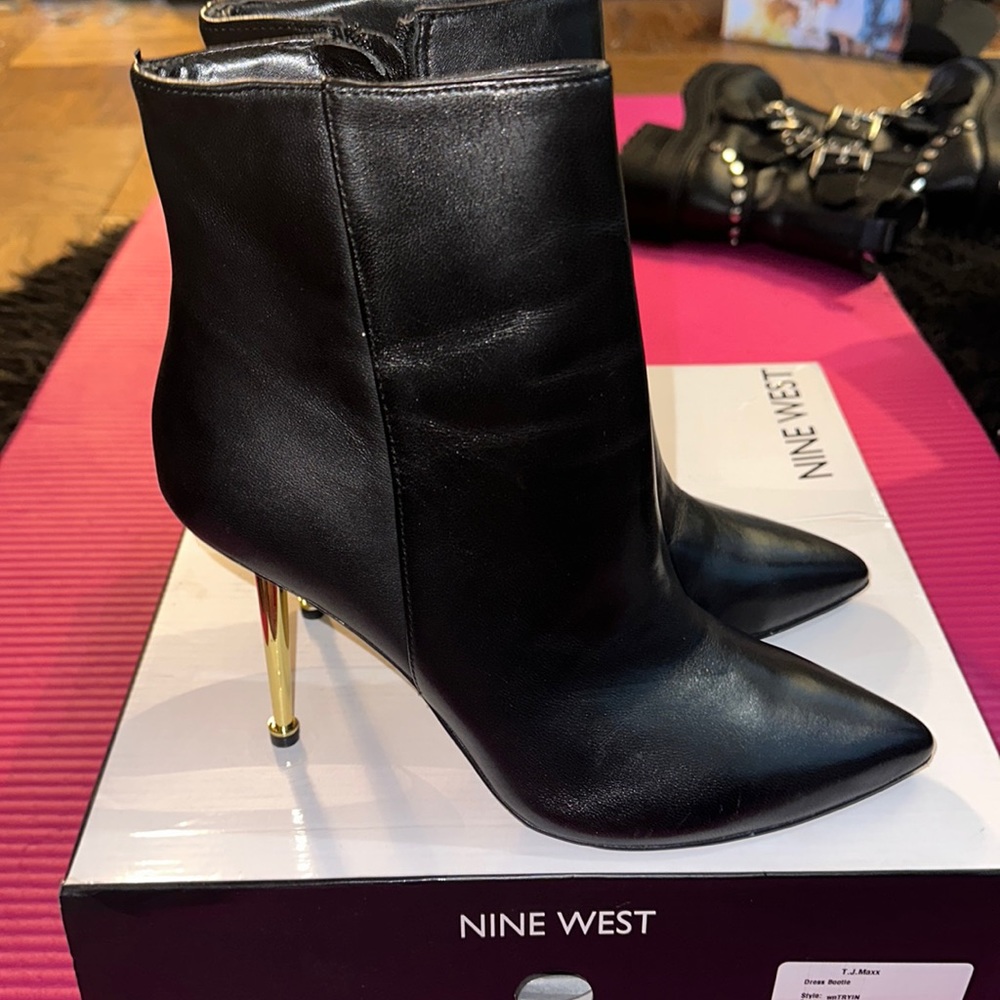Nine West pointy heel boots